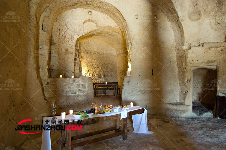 山洞餐廳